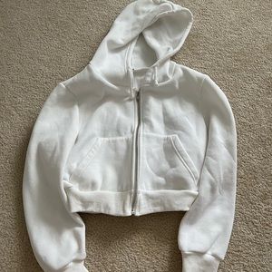 Super comfy & cozy cropped white zip up!
